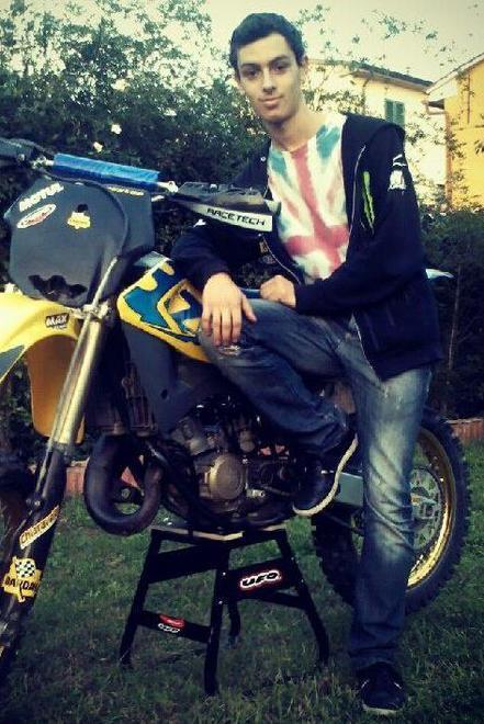 Nel ricordo di Luca donati alle scuole due defibrillatori 