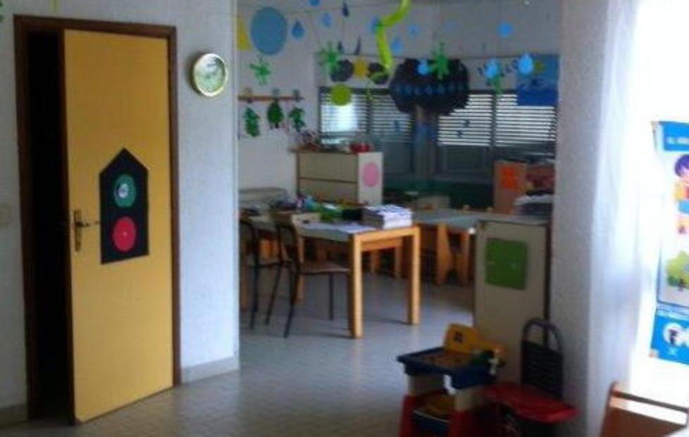 Piove nelle aule della scuola Le Matite 