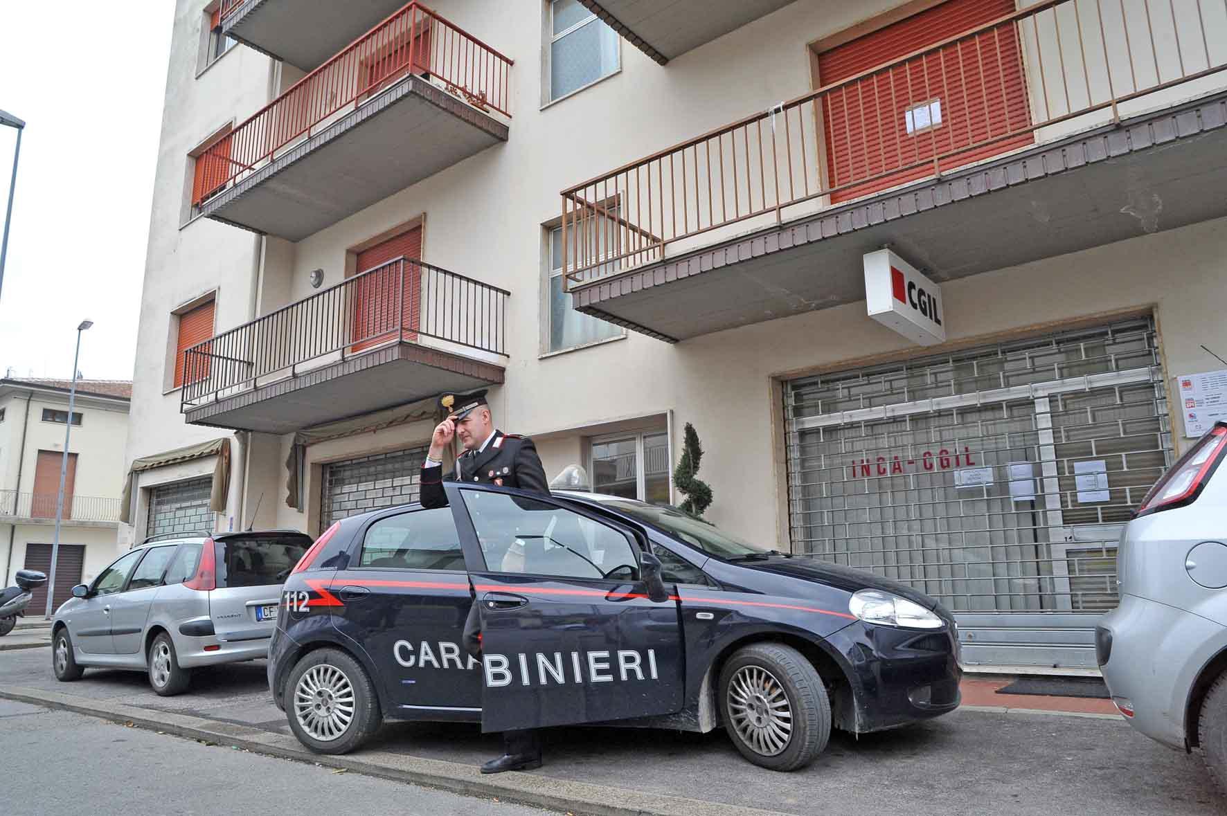 I carabinieri in azione (foto d'archivio)
