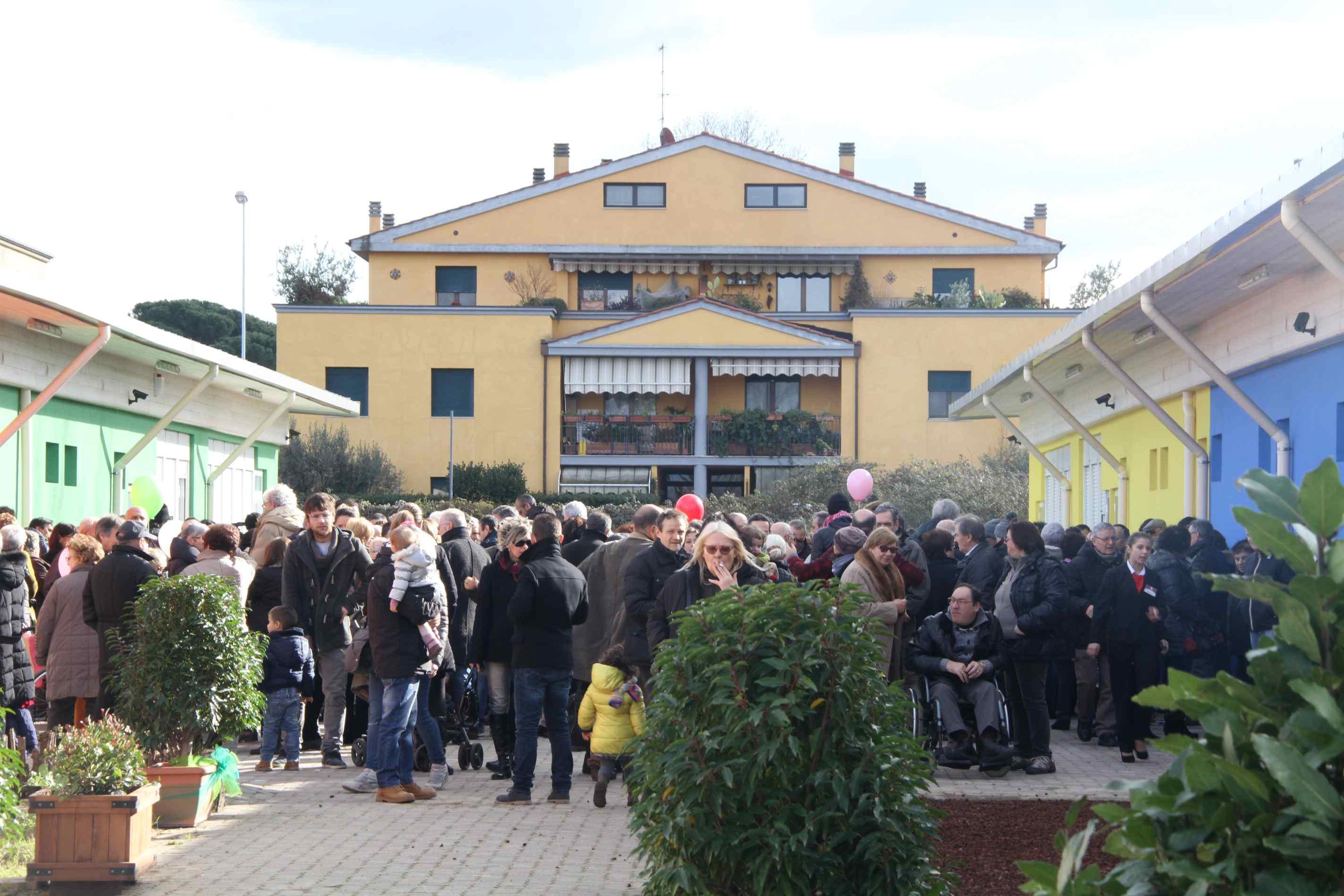 L'inaugurazione del Polo della solidarietà in via Reggiana
