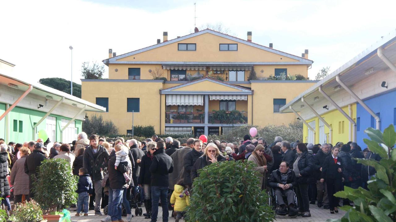 L'inaugurazione del Polo della solidarietà in via Reggiana