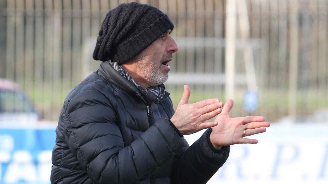 Il tecnico del Prato Vincenzo Esposito