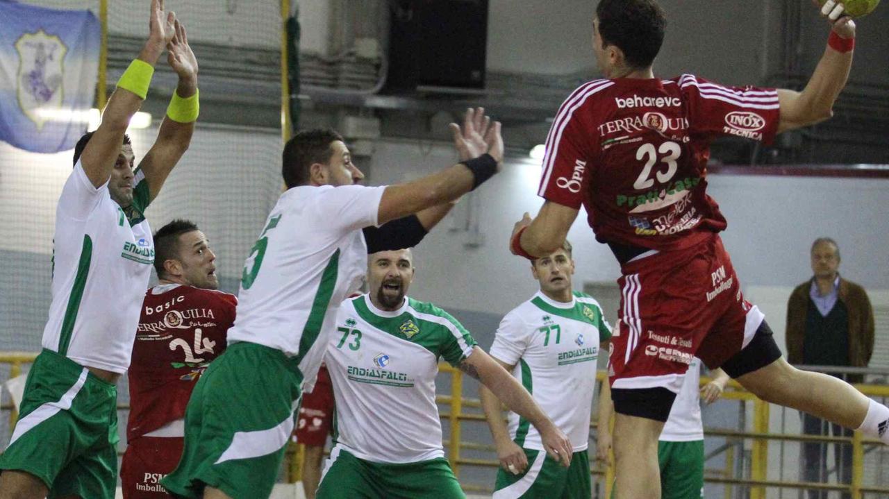 La partita d'andata dell'Ambra col Carpi