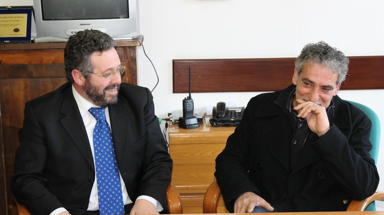 A destra Giuseppe Gulotta con l'ex sindaco Campinoti