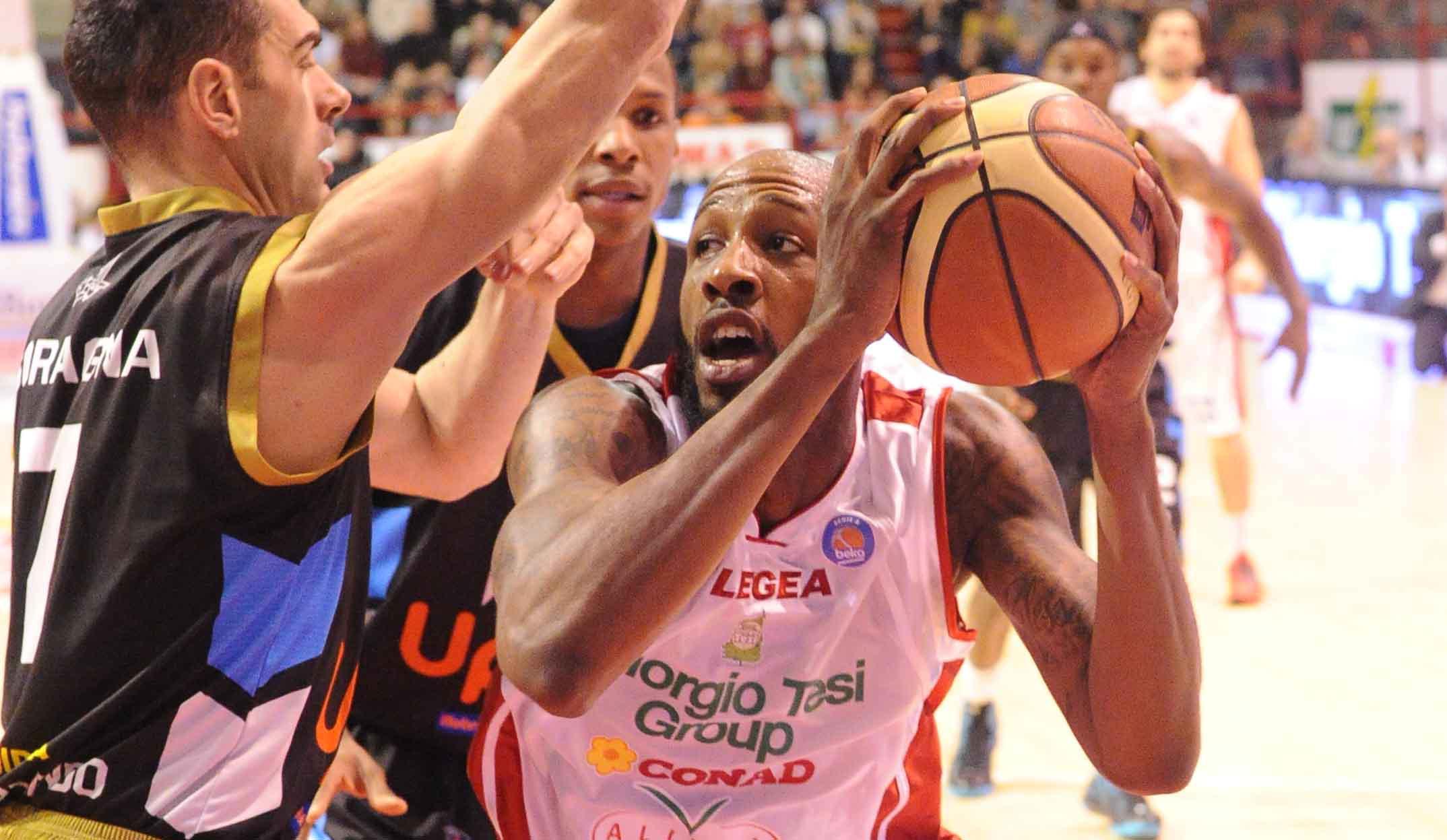 Tony Easley, il nuovo lungo della Tesi Group (foto Gori)