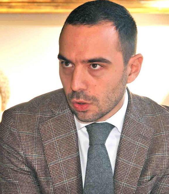 Una conferenza stampa fiume di due ore e mezza