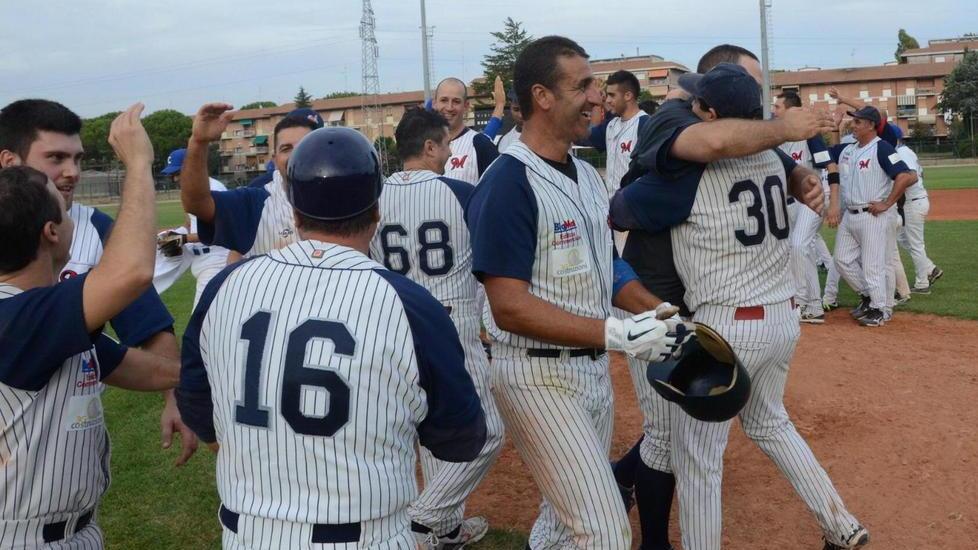 Mancano i giocatori, il Maremma si ferma