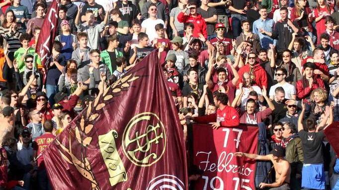 In 8000 allo stadio Uno striscione per Andrea Mazzoni