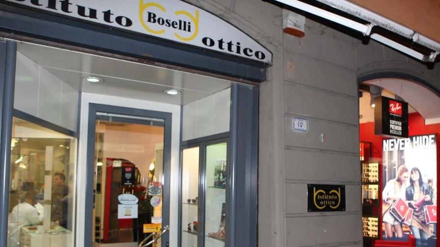 Cliente paga con soldi falsi La insegue e la fa arrestare