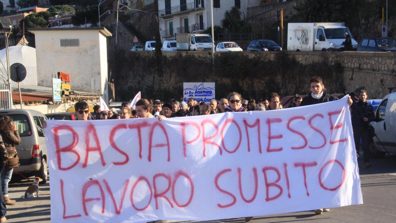 Slogan all'Argentario (foto Russo)