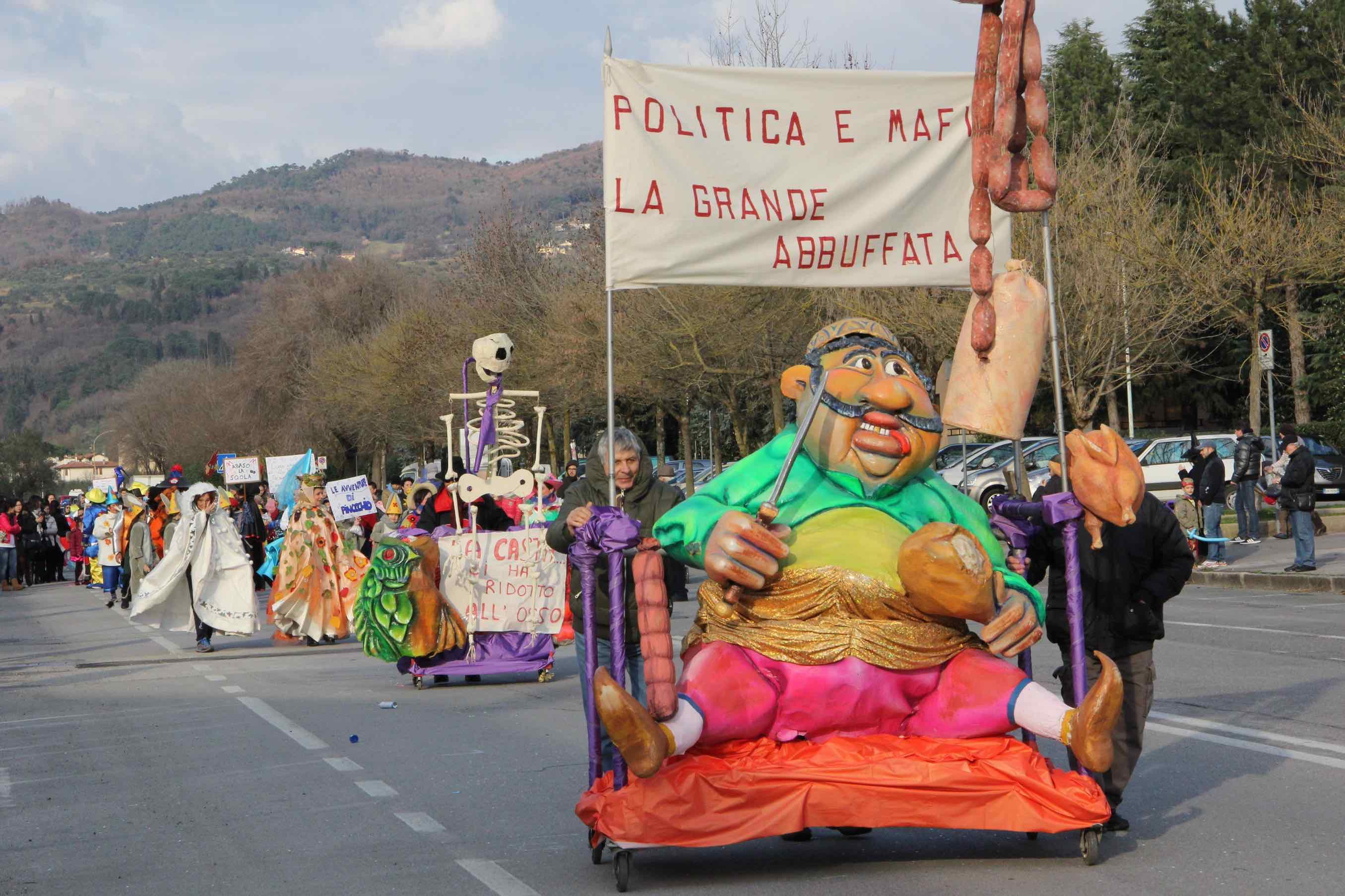 La sfilata di Carnevale a Galcetello
