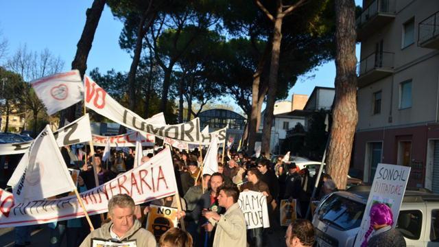 Una manifestazione contro il gas a Certaldo