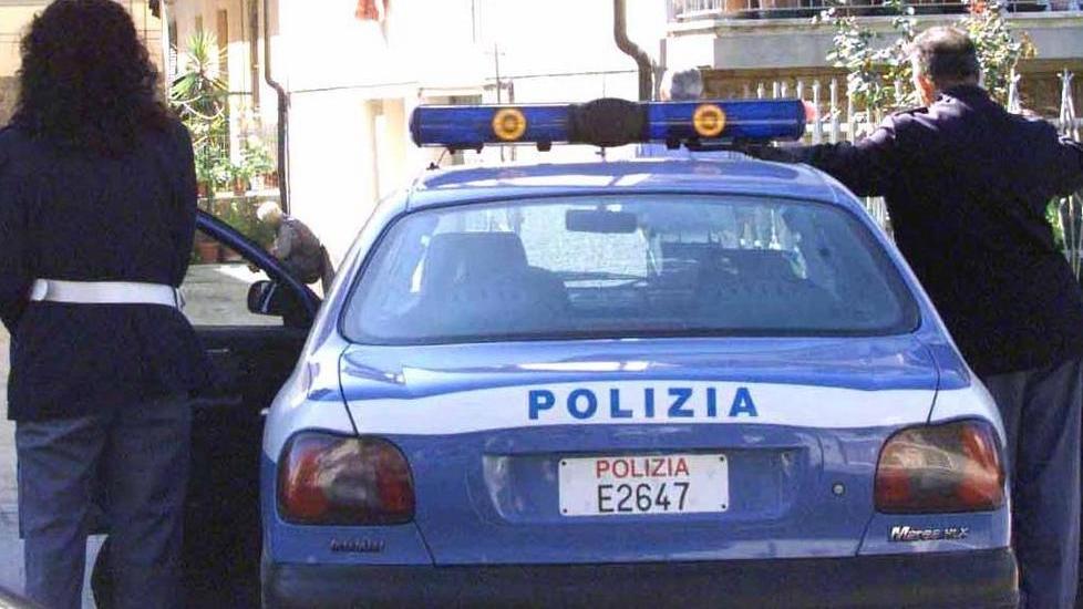 Una commessa: «Costrette a vivere in mezzo al pericolo»