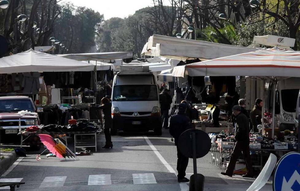 Il mercato in centro divide la maggioranza 