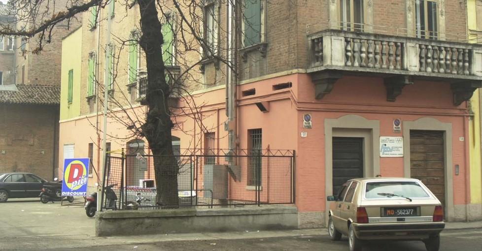 Modena, rapinato l’incasso al discount 