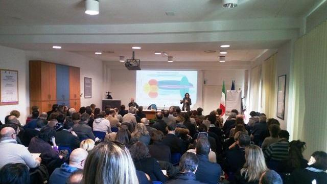 La sala gremita all'Asev