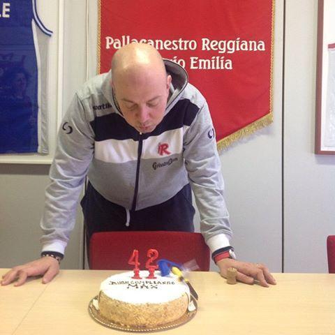 Grissin Bon, Menetti festeggia i 42 anni