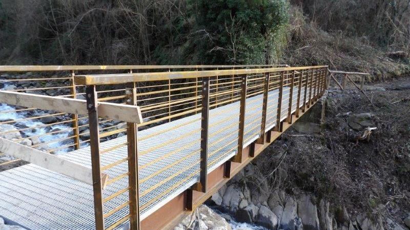 Il ponte sul torrente Volata