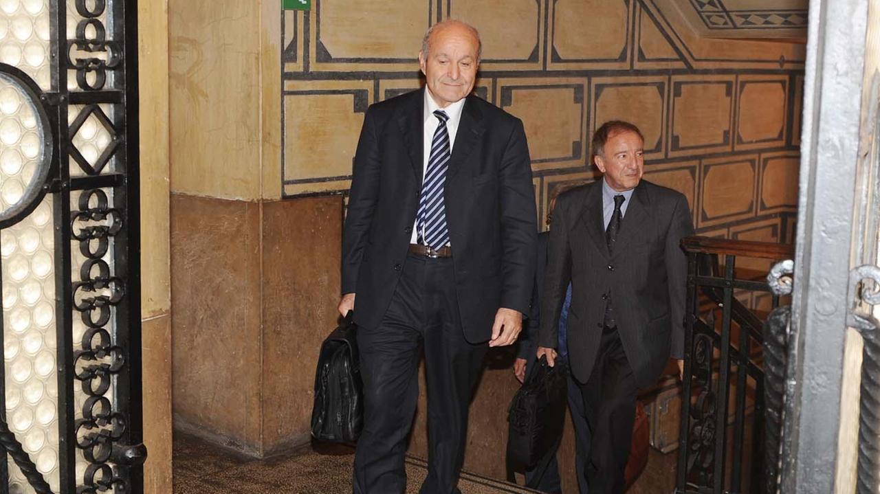 Issad Rebrab e, dietro di lui, Farid Tidjani (foto Pabar)