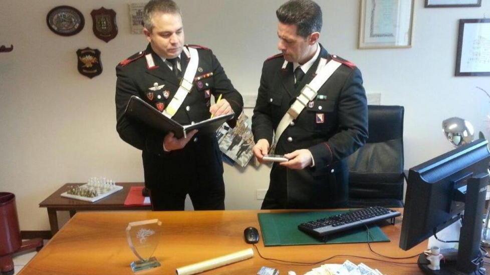 Spacciava hashish ai ragazzini