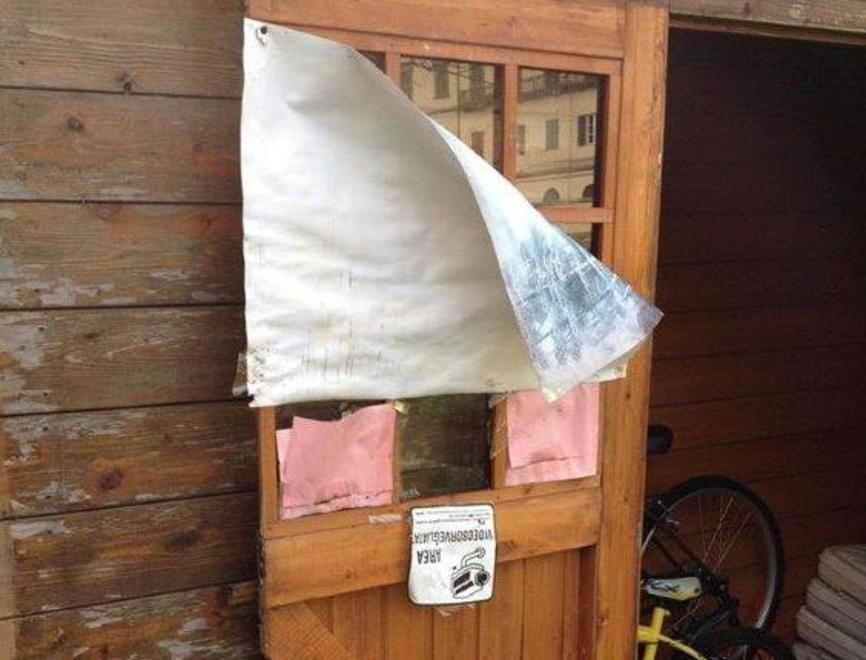 Vandali scatenati contro Pescia Beach 