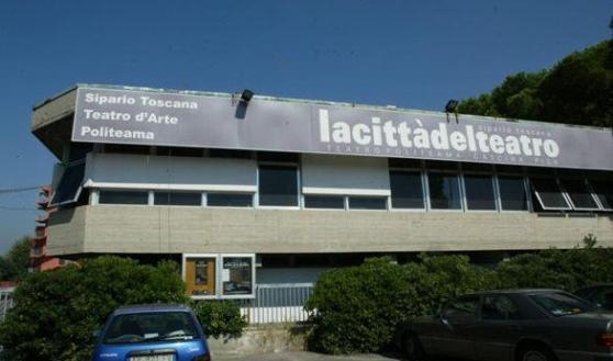 Teatro di Cascina, annunciati tre licenziamenti