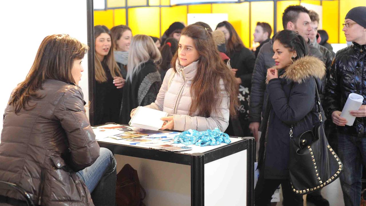 Uno dei colloqui al Job Match di Pistoia (Foto Gori)