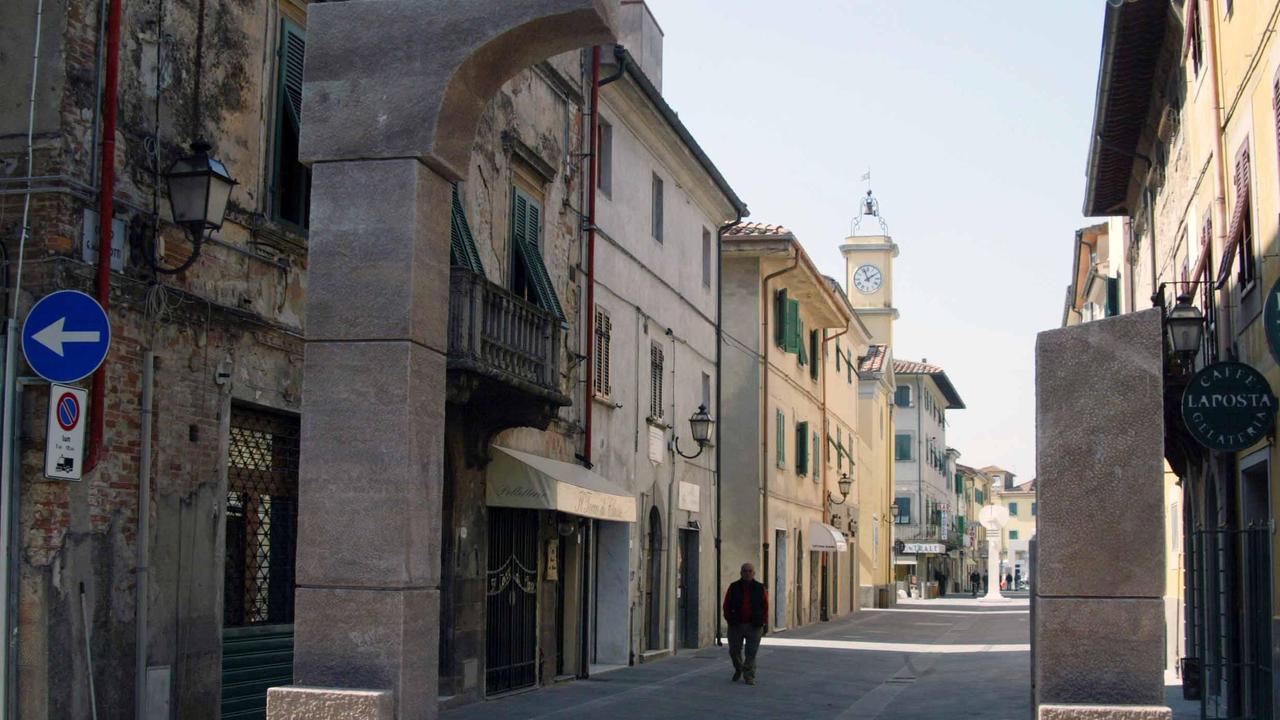 Tredici fondi da riempire con attività commerciali