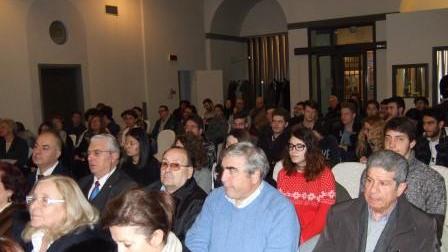 Il pubblico durante la conferenza in prefettura