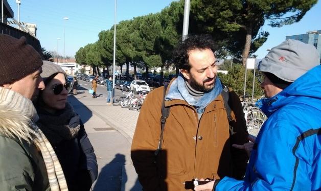 Via delle Fonti, continua la protesta 