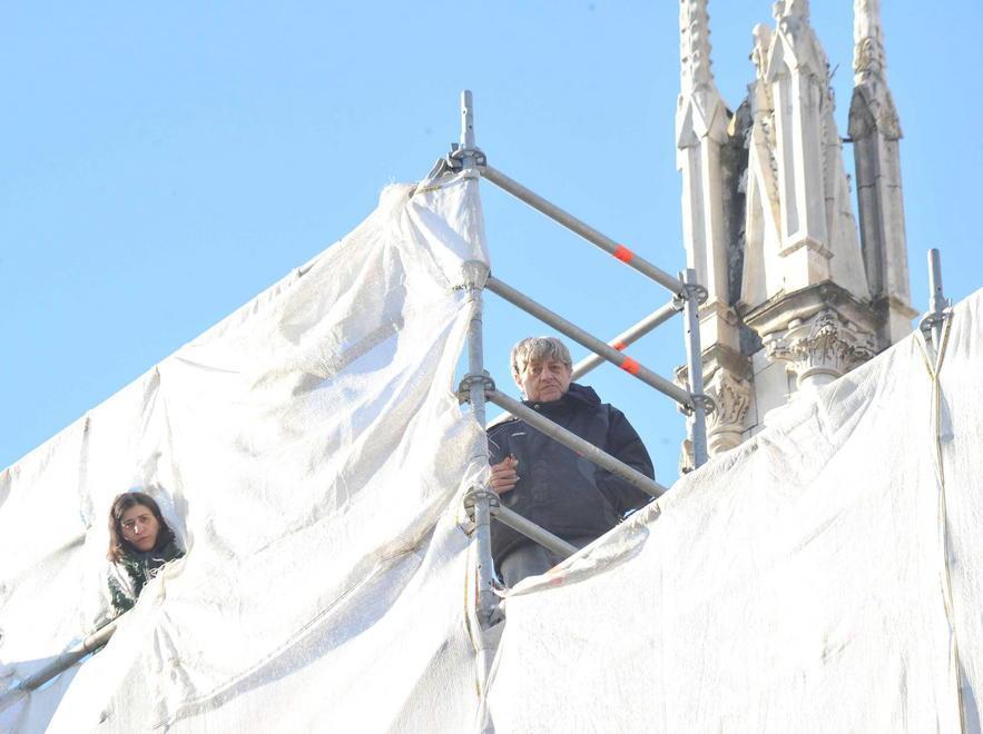 Barli torna sul Battistero e porta con sè la moglie 