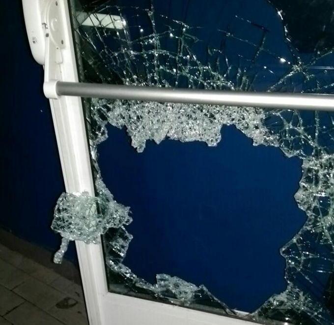 Ruba nel ristorante e il proprietario lo fa arrestare 