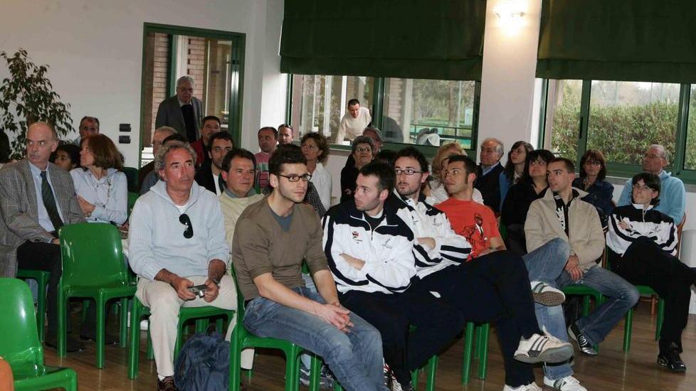 Proteste al Circolo tennis Albinea i soci insorgono contro i rincari