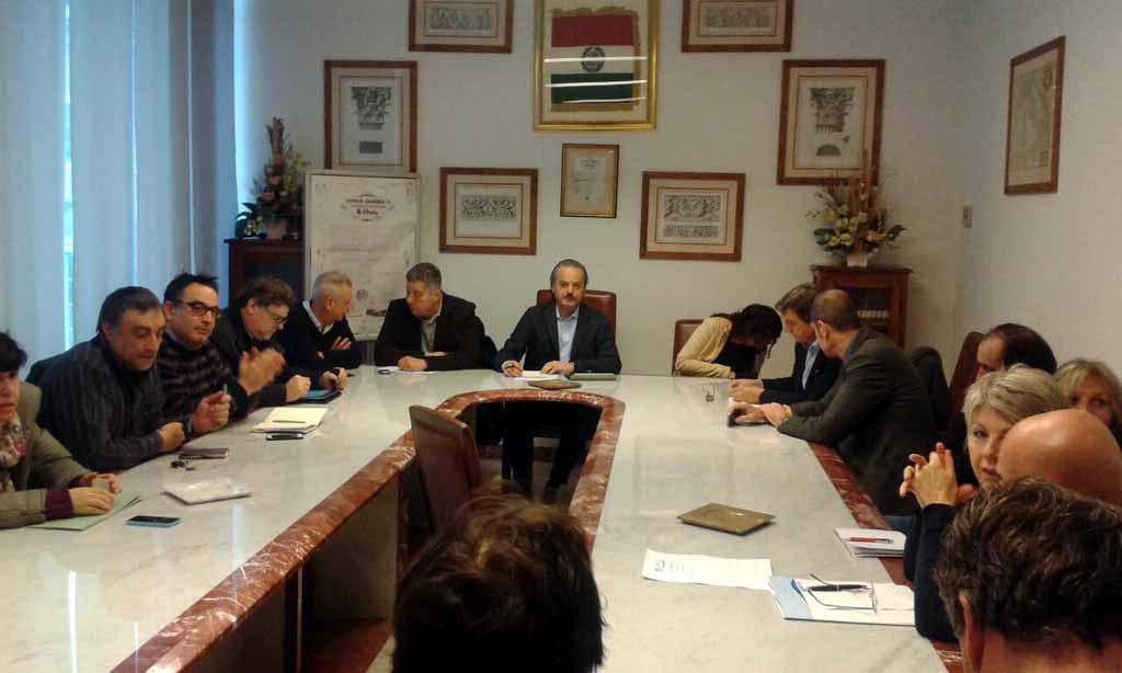 La conferenza dell'assessore regionale Salvatori con i sindaci apuani