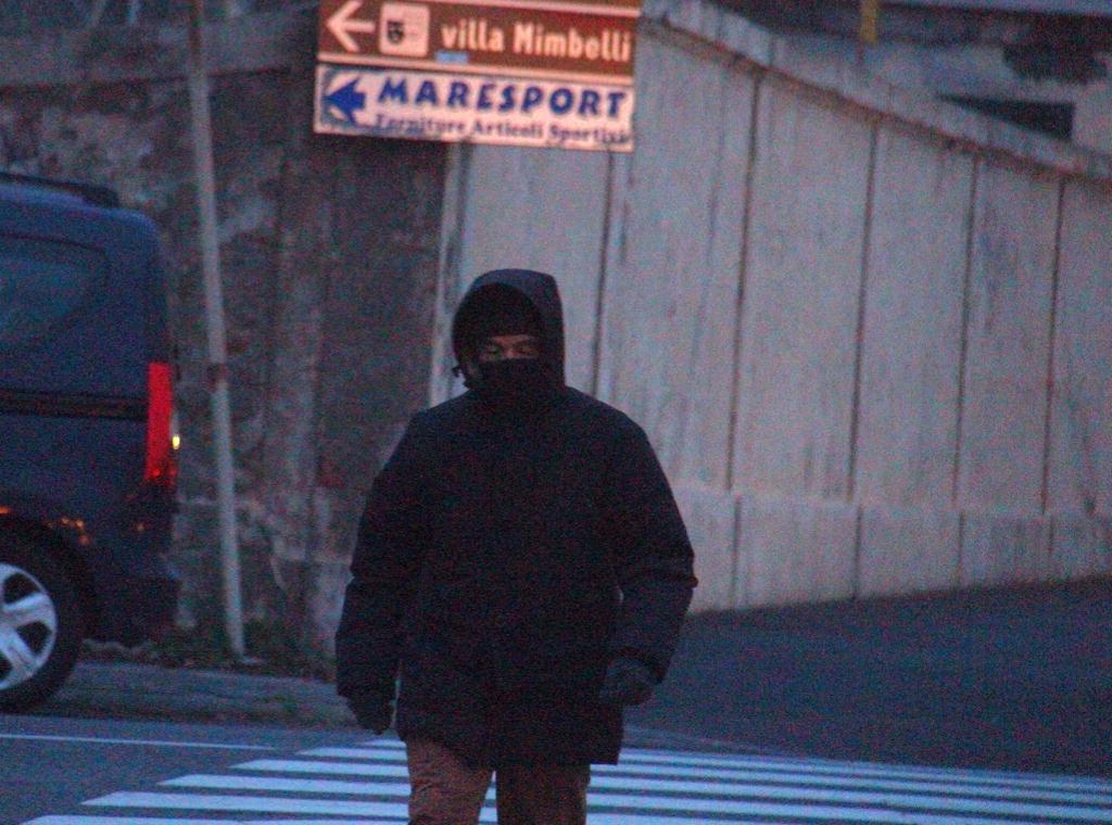 Libecciata a Livorno: un giovedì di vento e di freddo sul lungomare (Marzi/Pentafoto)