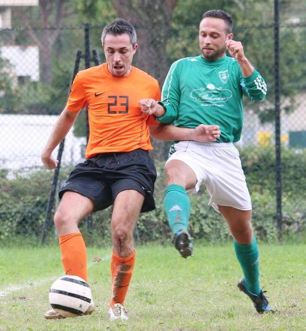1ª Divisione, Le Querci ipoteca il titolo 