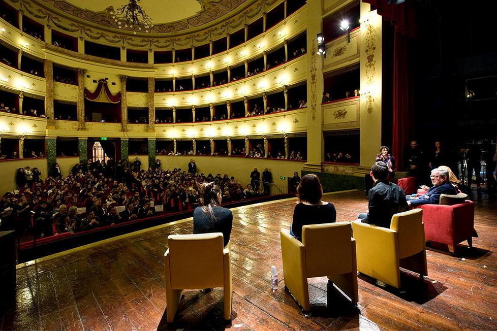 I ragazzi incontrano chi non si è mai arreso