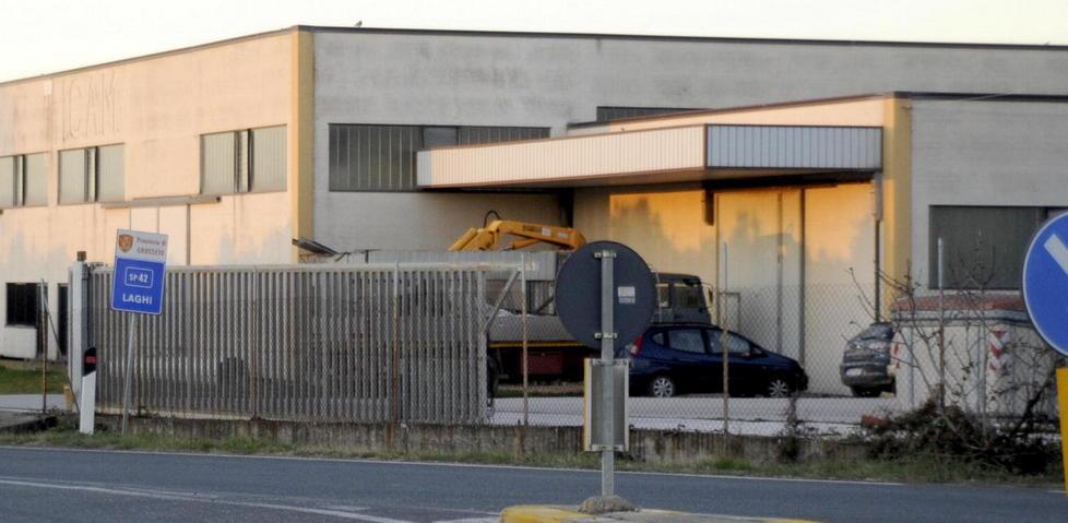 Manzo si stacca dal gancio e schiaccia un operaio 