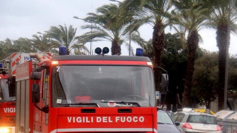 Vigili del fuoco in azione per il maltempo