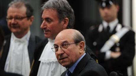 Giuseppe Nicolosi al centro accanto al procuratore generale Quattrocchi
