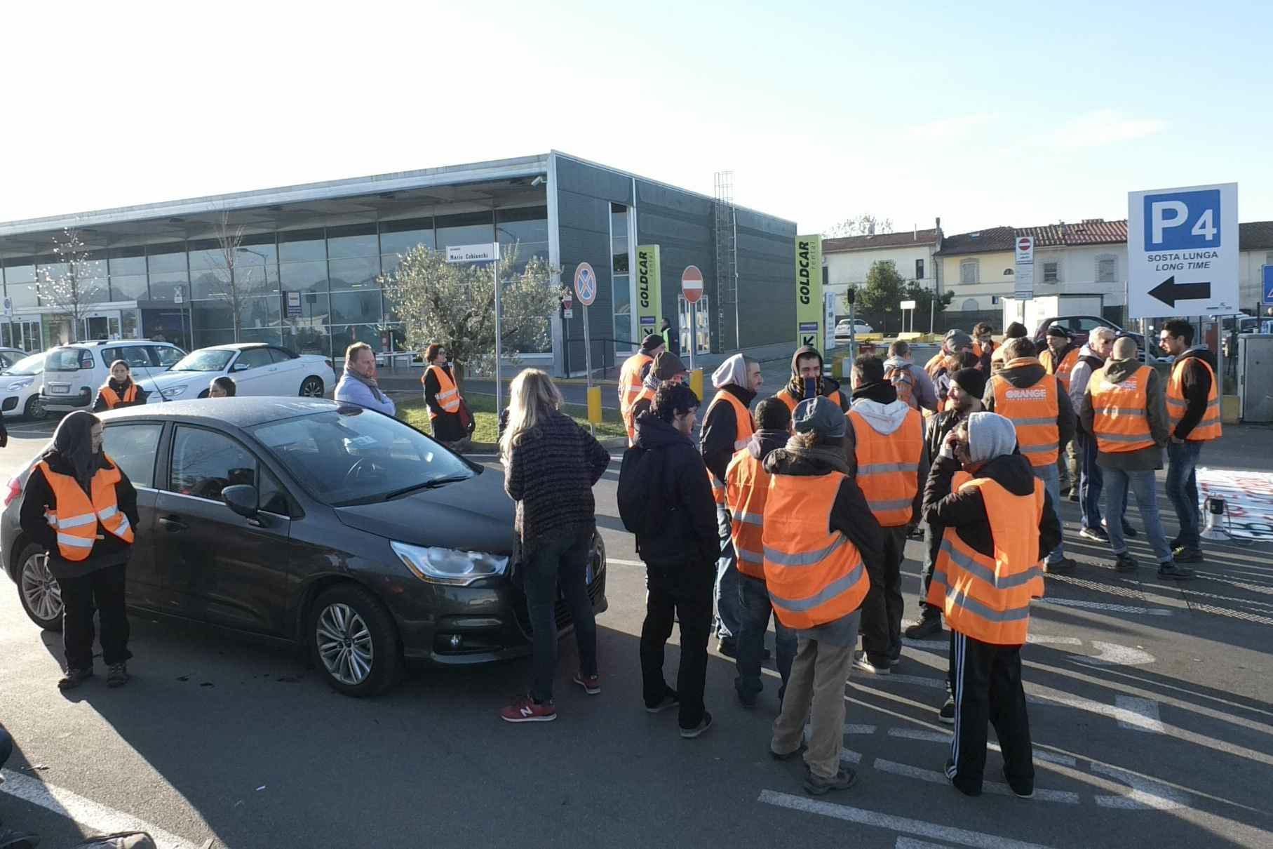 Una protesta dei lavoratori della Gb