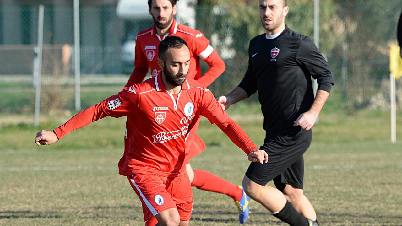 Il nerazzurro Ricciardi nell'amichevole con l'Urbino Taccola