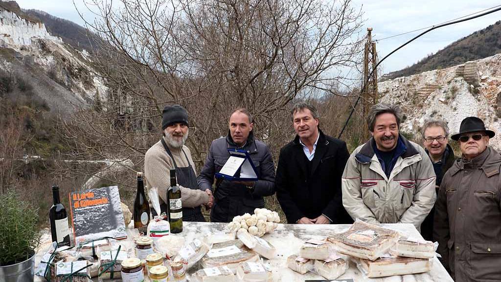 La premiazione da parte del Touring Club