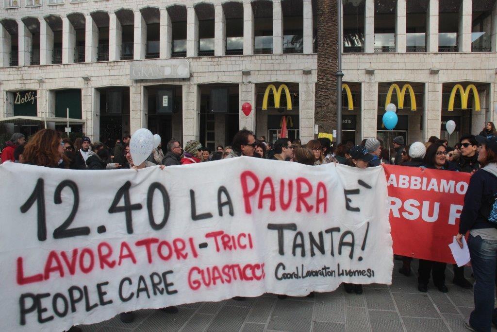Una manifestazione dei dipendenti della People Care