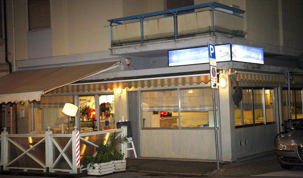 Ristoratore di Viareggio preso a sprangate 