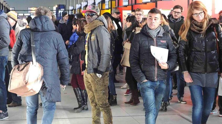 Migliaia in fila per il lavoro oggi chiude “Job Match”