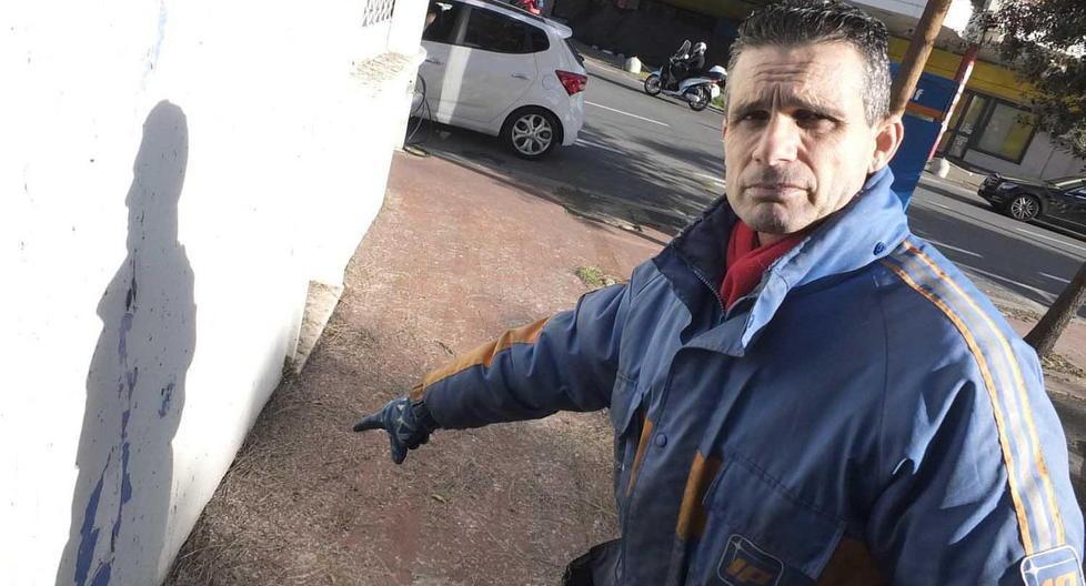 Storni, assedio finito Ripulita dal guano piazza Guerrazzi 