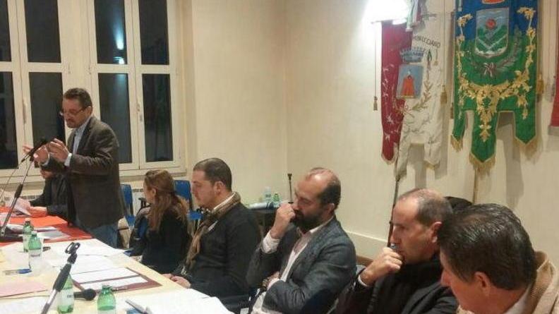 Cave, sindaci infuriati «Hanno colpito noi per paura di Carrara»
