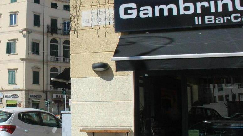 Ladri al bar Gambrinus, via 2.000 euro
