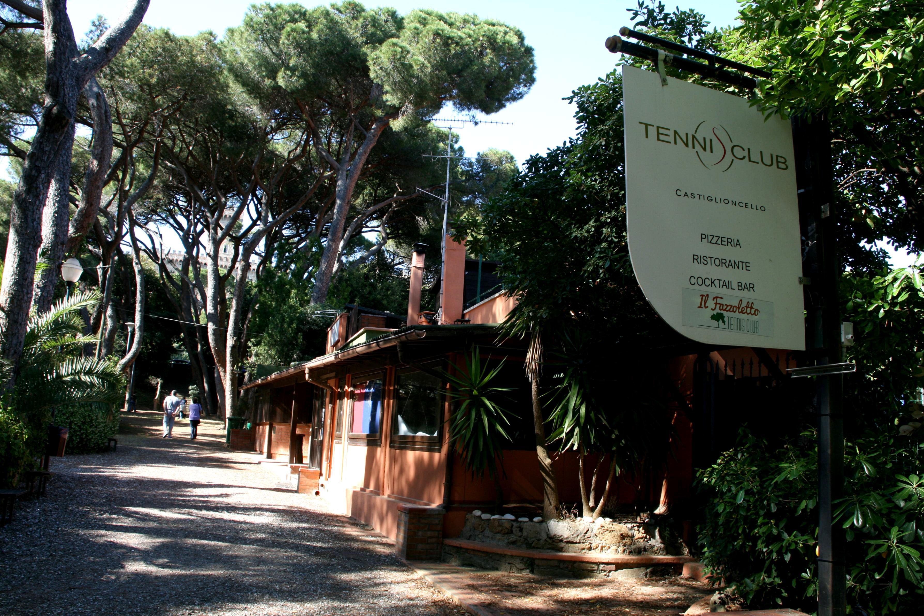 Il Tennis club di Castiglioncello (foto Pierluigi)